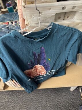 National Geographic tee xs // 0814103